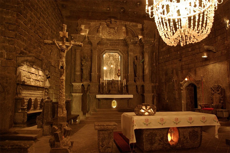 Wieliczka, la chapelle de Sainte Kinga, l'autel