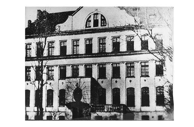 Lorphelinat fondé par Korczak rue Krochmalna à Varsovie